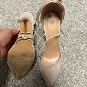 Nude/light pink heels